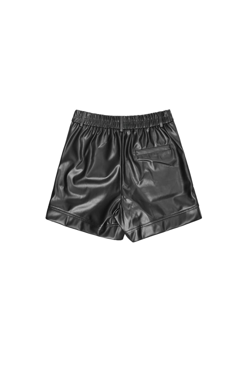PU shorts