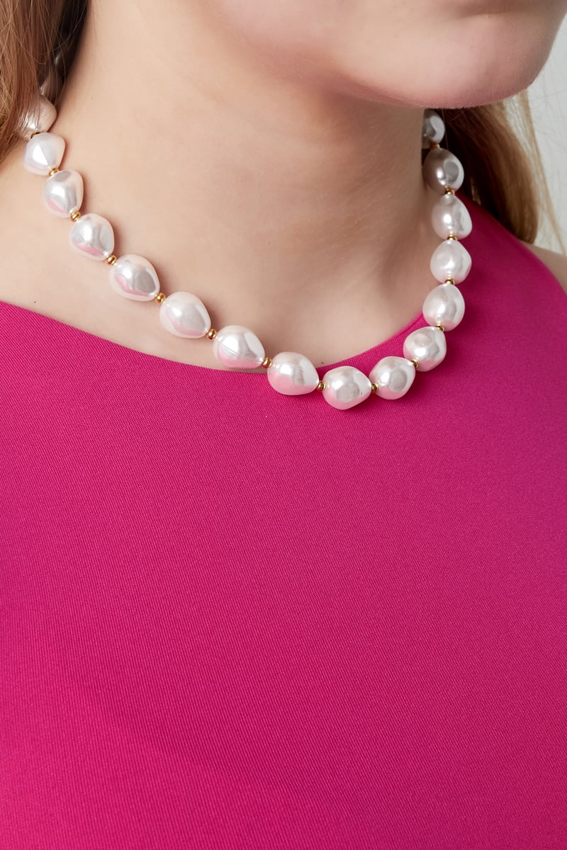 Trendy Pearls necklace