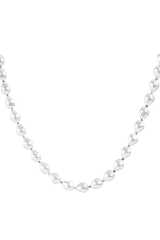 Trendy Pearls necklace